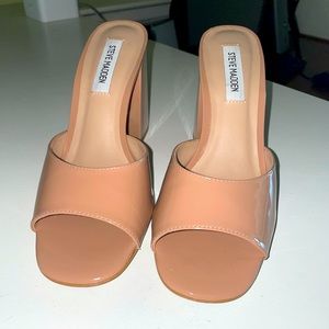 Steve Madden nude Mules